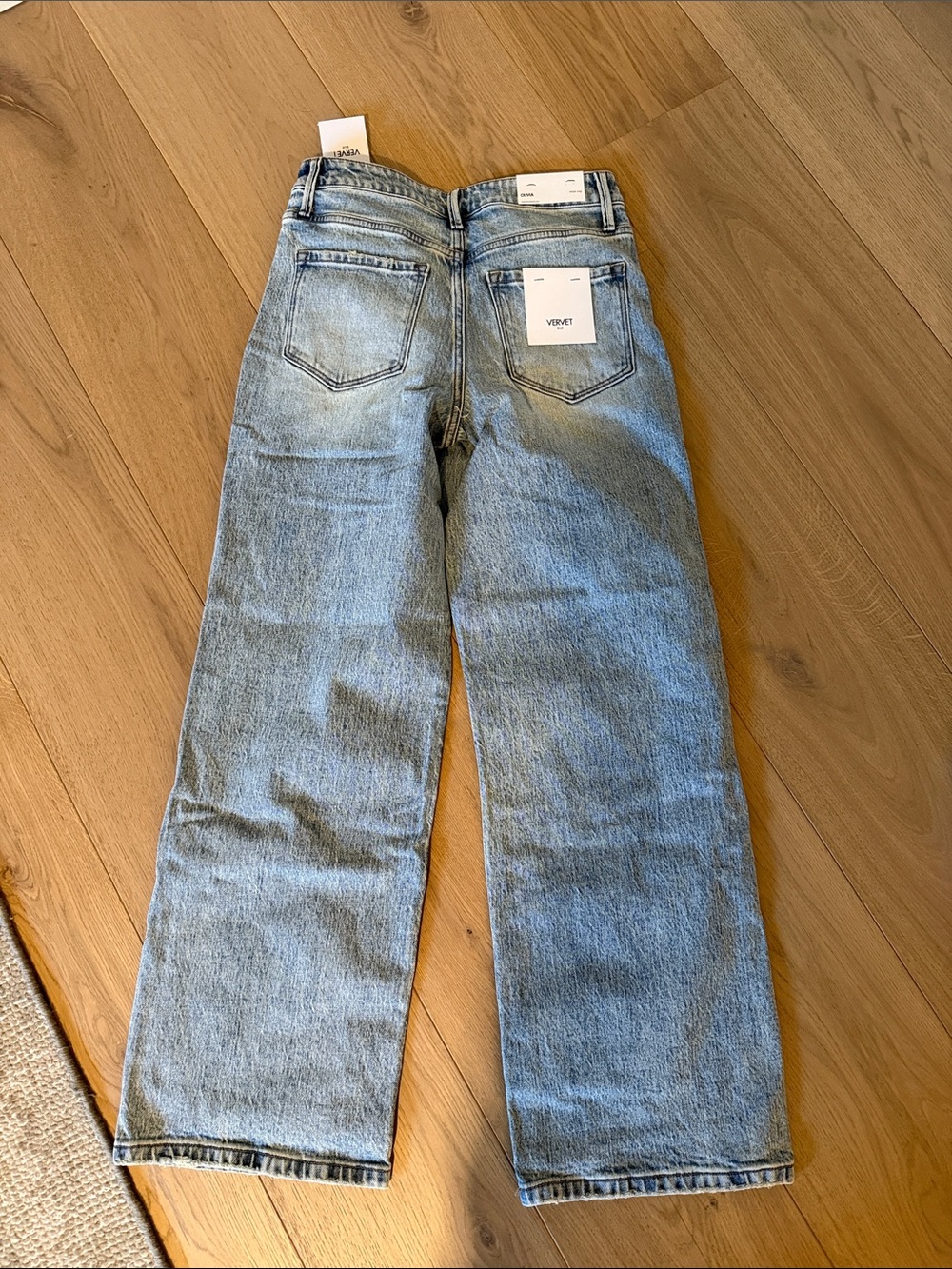 Light Wash Wide-Leg Women's Jeans - Flare Crop - Picture 3 of 4